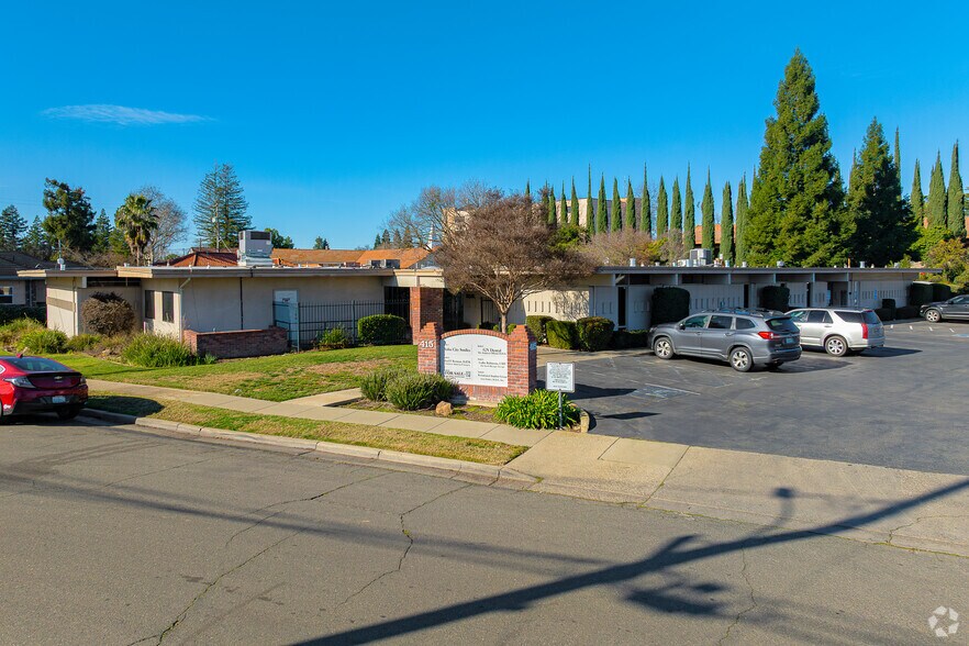 Primary Photo Of 415 Alturas St, Yuba City Medical For Sale