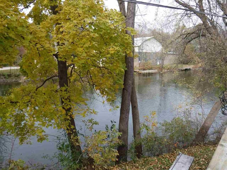 More Photos Of 210 S Water St, Stoughton Bar For Lease