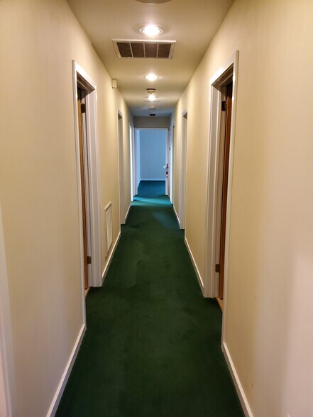 More Photos Of 920 Lawn Ave, Sellersville Medical For Sale