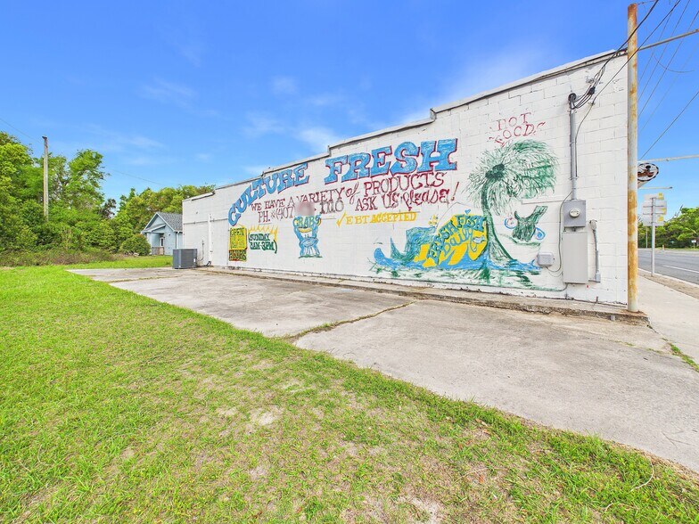 More Photos Of 705 S Byron Butler Pkwy, Perry Storefront For Sale