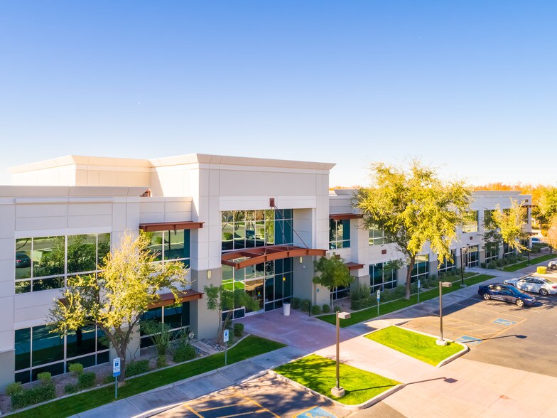 More Photos Of 5701 W Talavi Blvd, Glendale Office For Lease