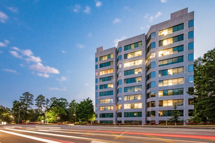 More Photos Of 2970 Clairmont Rd NE, Atlanta Medical For Lease