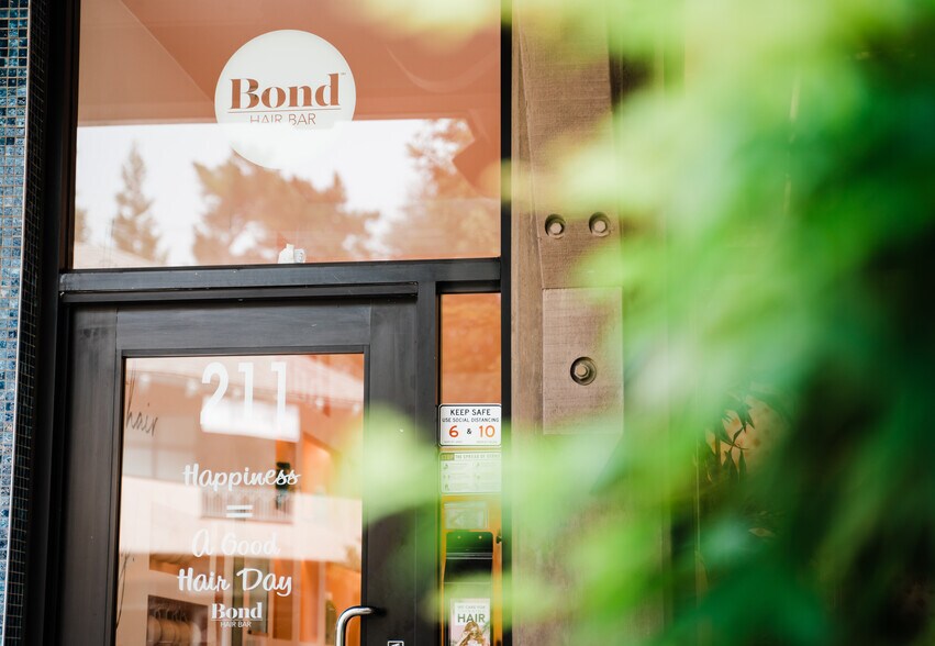 More Photos Of 230 De Anza Blvd, San Mateo General Retail For Lease