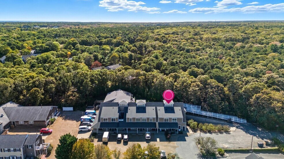 More Photos Of 1 Mariners Lndg, Edgartown Office For Sale