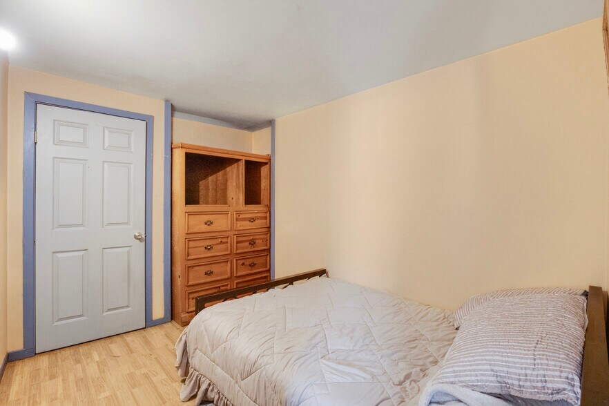 More Photos Of 11234 Hatteras St, North Hollywood Apartments For Sale