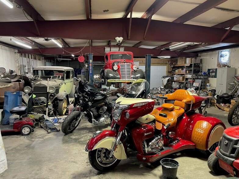 More Photos Of 13231 Veterans Memorial Hwy, Douglasville Auto Repair For Lease