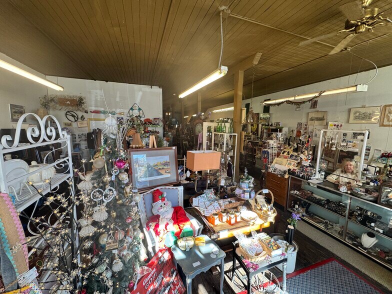 More Photos Of 5504 Main St, Flowery Branch Storefront Retail Office For Sale