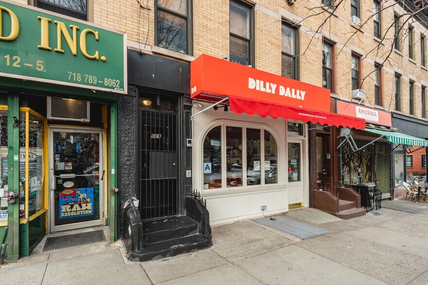 Primary Photo Of 626 Vanderbilt Ave, Brooklyn Apartments For Sale