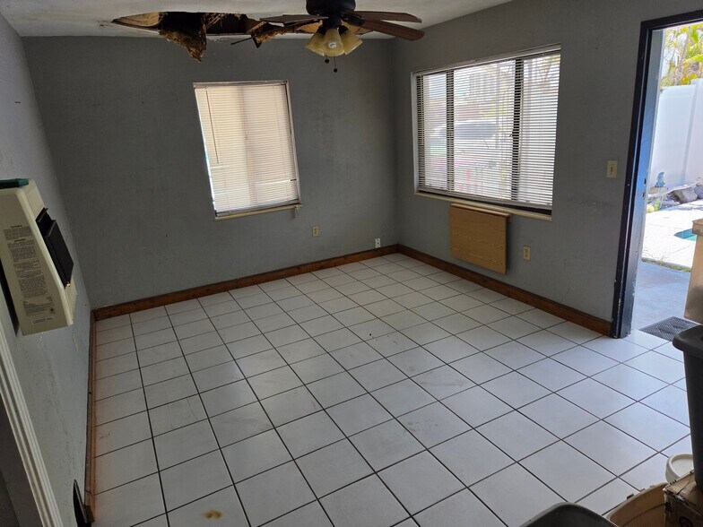 More Photos Of 580 Bay Esplanade, Clearwater Apartments For Sale
