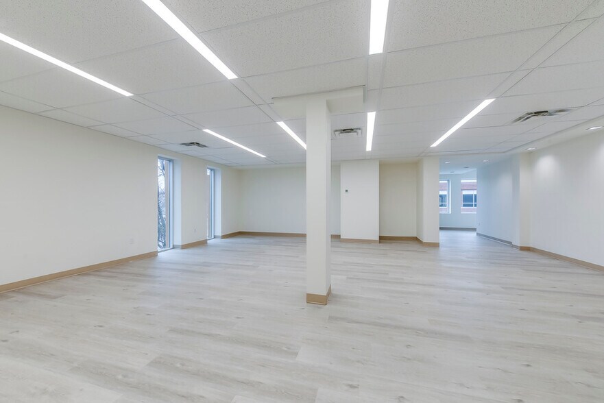 More Photos Of 401 Victoria Ave N, Hamilton Medical For Lease
