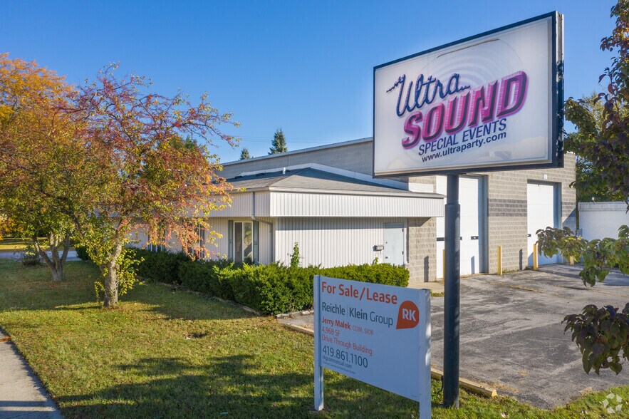 Primary Photo Of 1824 W Sylvania Ave, Toledo Showroom For Sale