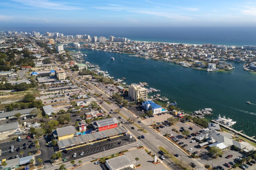 More Photos Of 503 Harbor Blvd, Destin Office For Lease