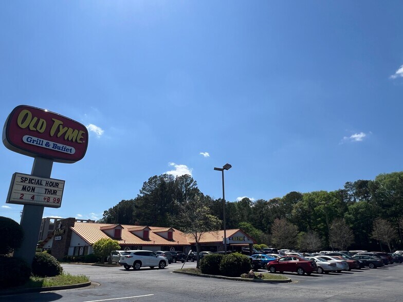 More Photos Of 8465 Tara Blvd, Jonesboro Restaurant For Sale