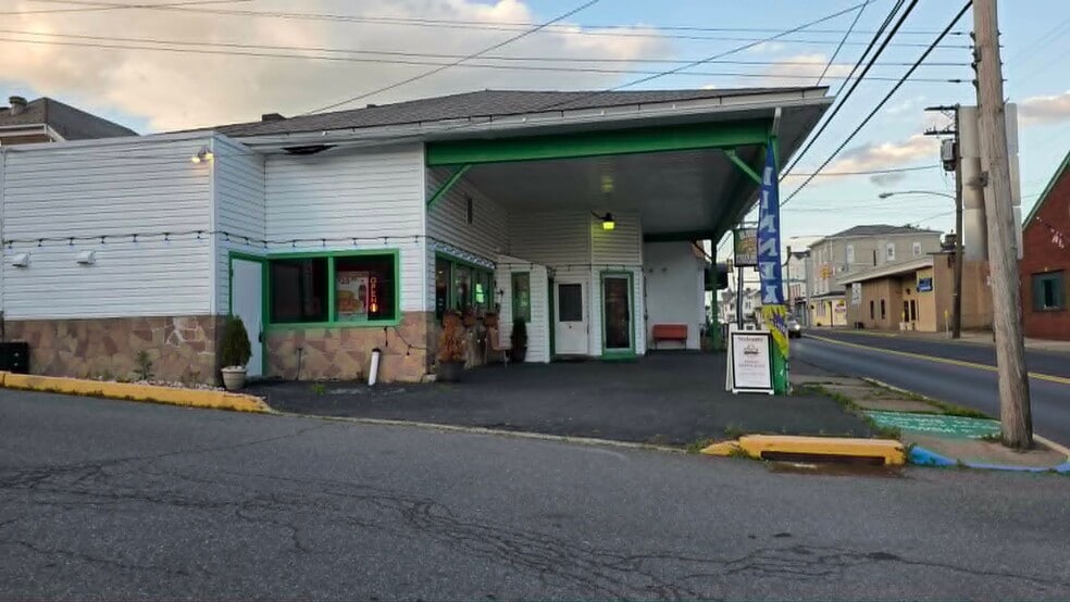 Primary Photo Of 11 West Pennsylvania Ave, Pen Argyl Freestanding For Sale