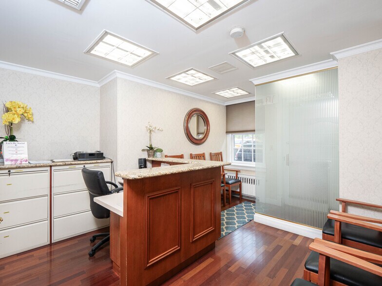 More Photos Of 1035 Park Ave, New York Apartments For Sale