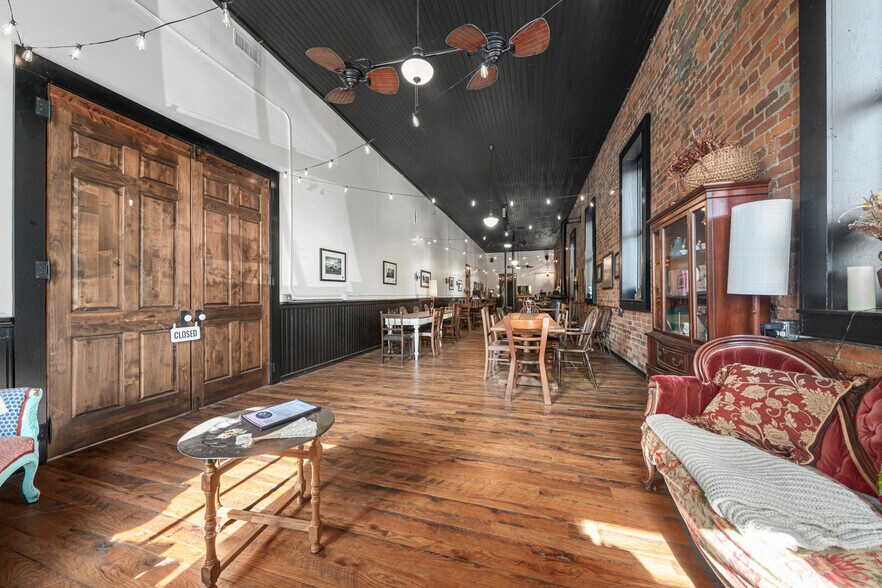 More Photos Of 411 E Front Ave, Chester Hospitality For Sale