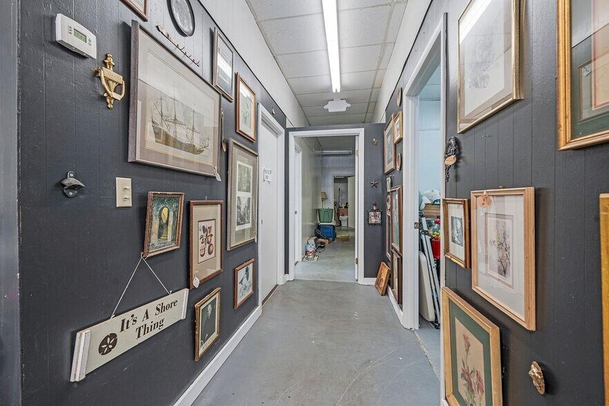 More Photos Of 111 N 3rd St, Ozark General Retail For Sale