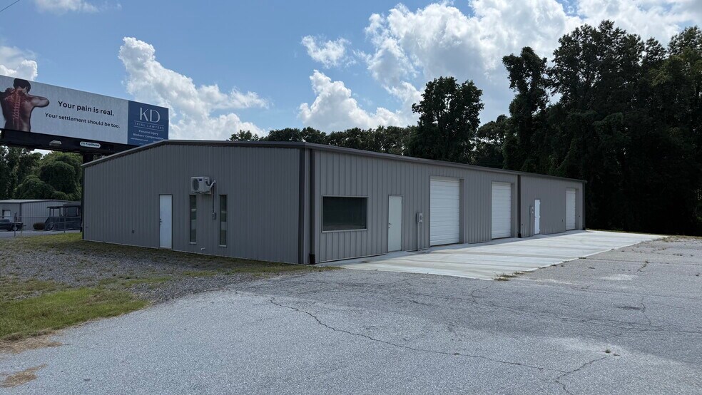 More Photos Of 4384 S Church Street Ext, Roebuck Flex For Lease