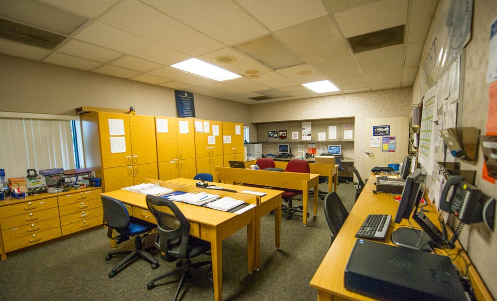 More Photos Of 18437 5th Ave, Jamestown Office For Sale