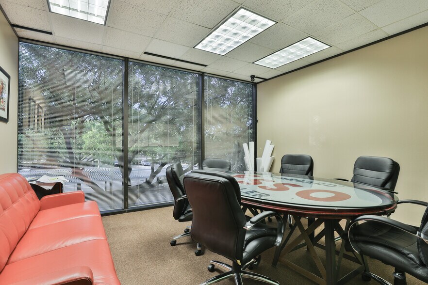 More Photos Of 12727 Featherwood Dr, Houston Medical For Sale