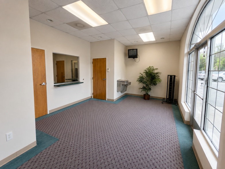 More Photos Of 1805 Milton Rd, Charlotte Medical For Lease
