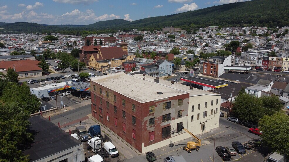 More Photos Of 722 Spring St, Reading Manufacturing For Sale