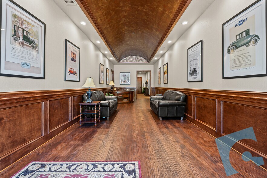 More Photos Of 23 Mission Ln, Colleyville Office For Sale