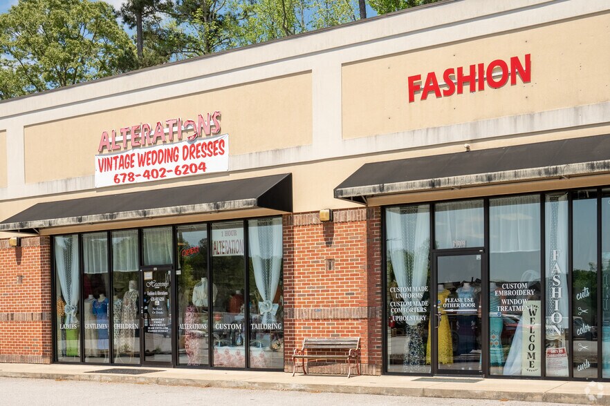 More Photos Of 45 Darbys Crossing Dr, Hiram Freestanding For Lease