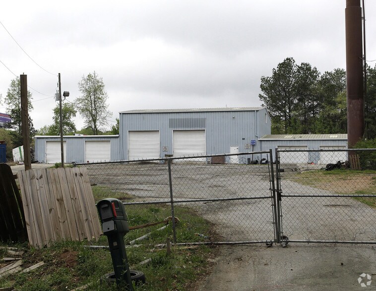 More Photos Of 240 Mt Zion Rd, Atlanta Warehouse For Sale