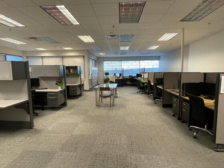 More Photos Of 1365 W Business Park Dr, Orem Office For Lease