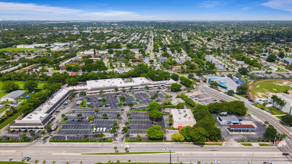 More Photos Of 941 Kimberly Blvd, North Lauderdale Unknown For Lease
