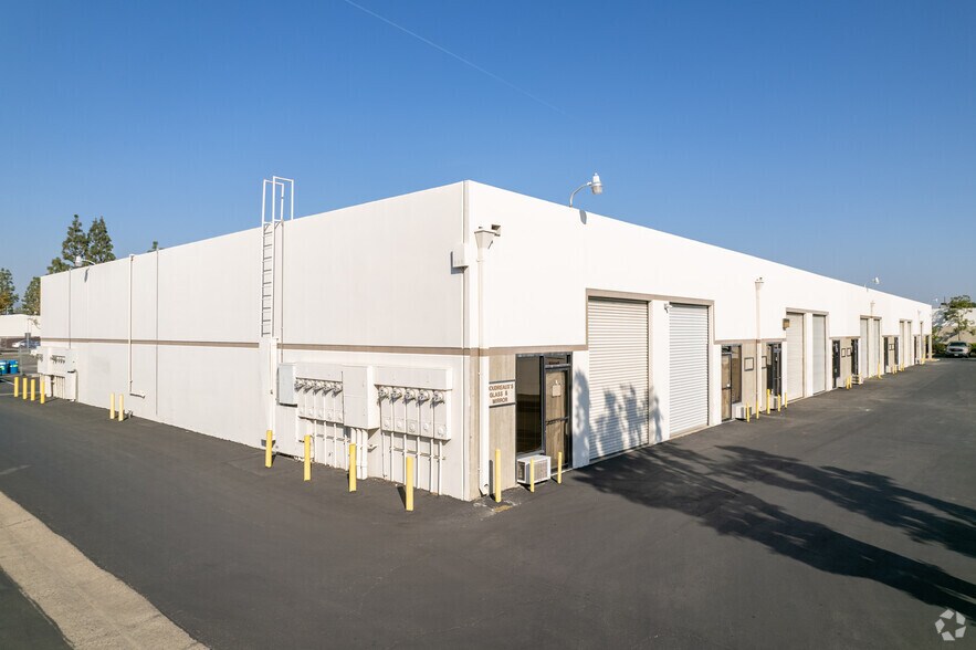 More Photos Of 1200 N Van Buren St, Anaheim Light Manufacturing For Lease