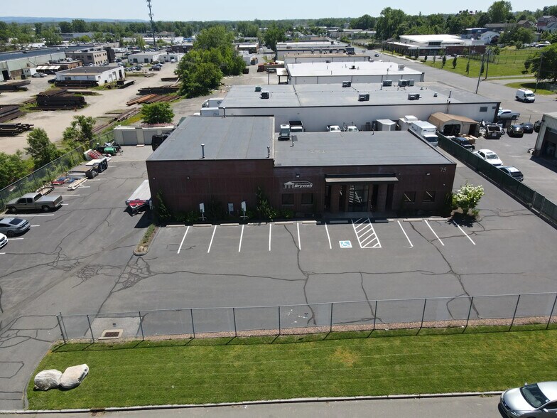 More Photos Of 75 Elliott St E, Hartford Light Manufacturing For Lease