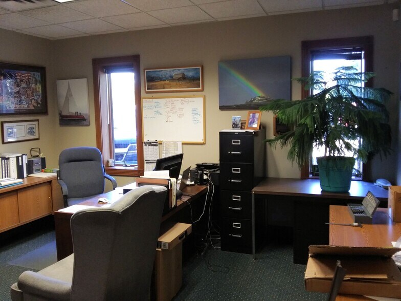 More Photos Of 6520 Hopkins Rd, Mentor Light Manufacturing For Sale