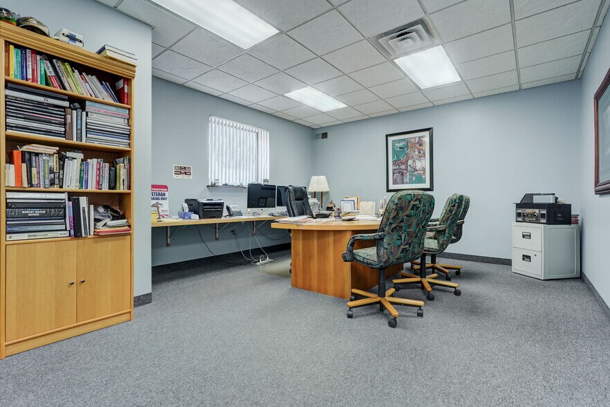 More Photos Of 40 Rutter St, Rochester Office For Sale
