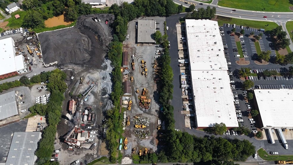 More Photos Of 1499 Old Highway 41, Marietta Warehouse For Lease