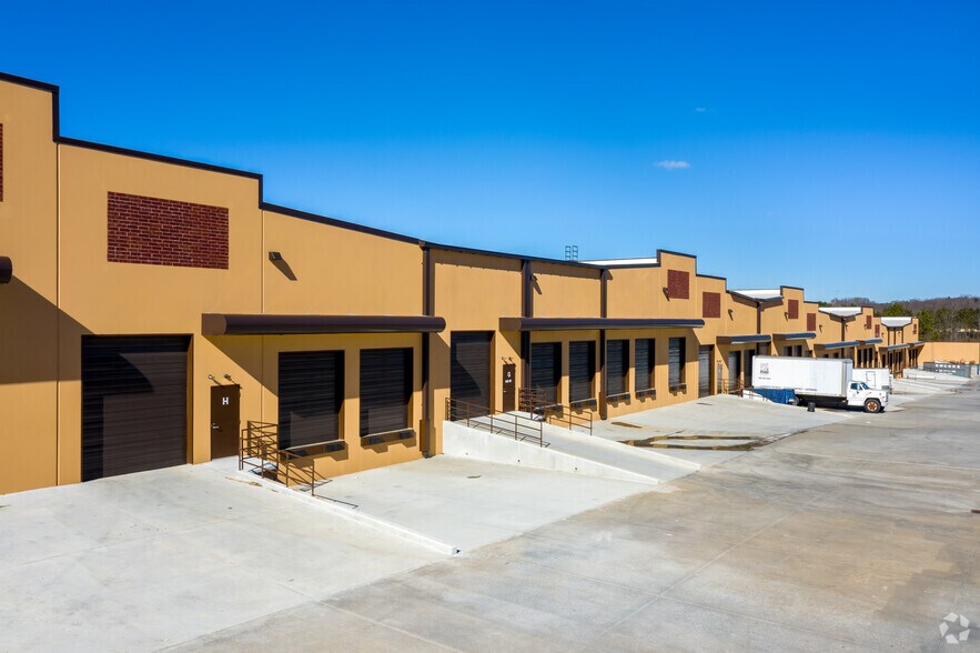 More Photos Of 2410 Satellite Blvd, Buford Unknown For Lease