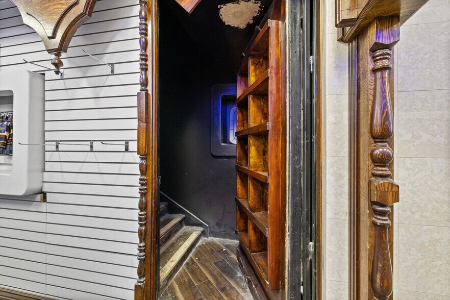 More Photos Of 923 K St, Sacramento Storefront For Lease