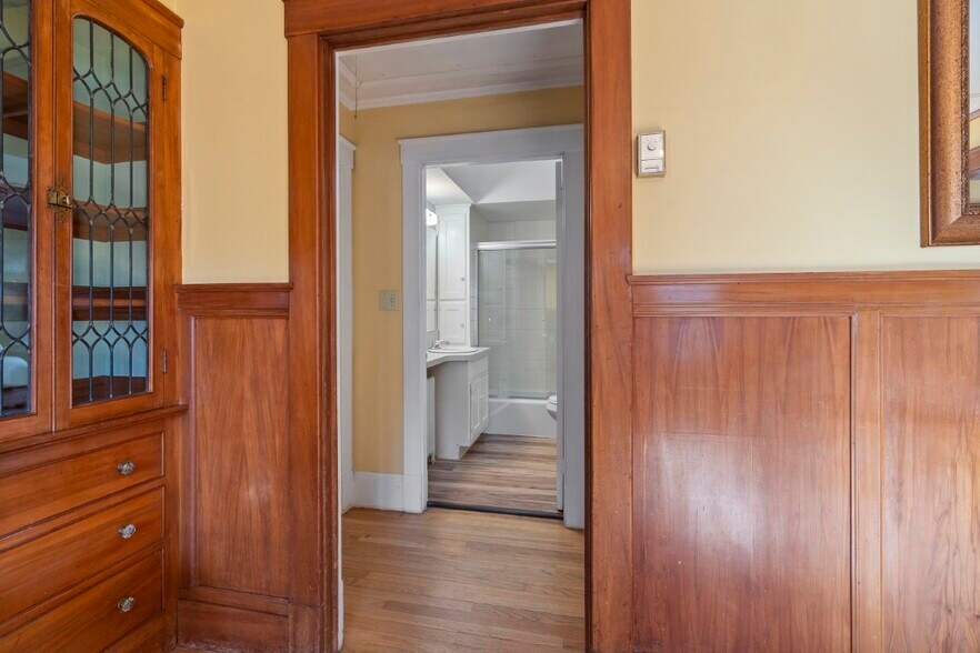 More Photos Of 47 & 49 Atlantic Avenue, Boothbay Harbor Flex For Sale