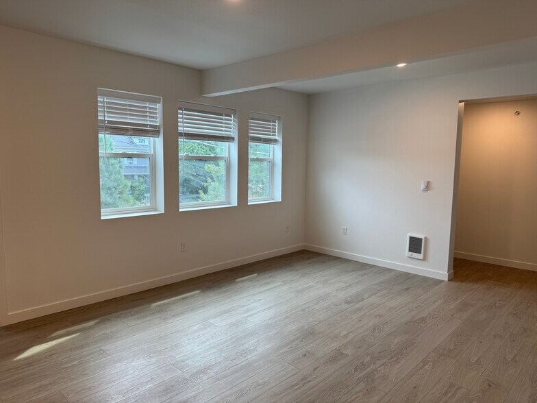 More Photos Of 3823-3841 SE 52nd Ave, Portland Apartments For Sale