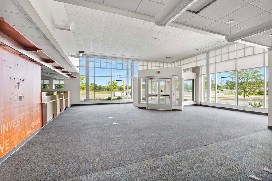 More Photos Of 2001 Shepard Rd, Normal Bank For Sale