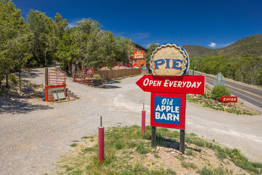 More Photos Of 949 Highway 82, Mountain Park Storefront Retail Residential For Sale