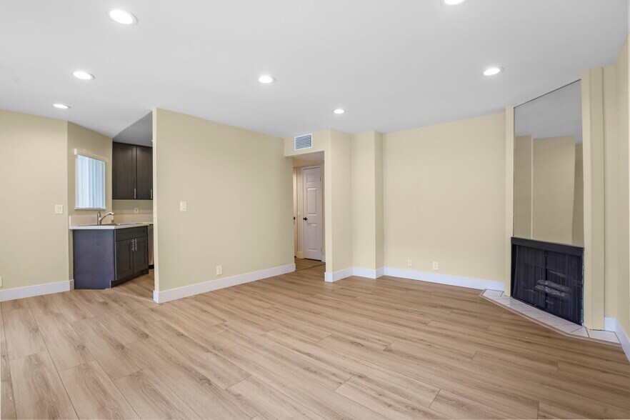 More Photos Of 1207 N Columbus Ave, Glendale Apartments For Sale