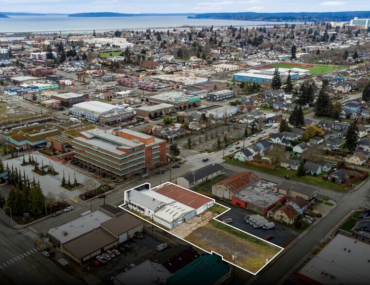 More Photos Of 2811-2815 Virginia Ave, Everett Freestanding For Sale