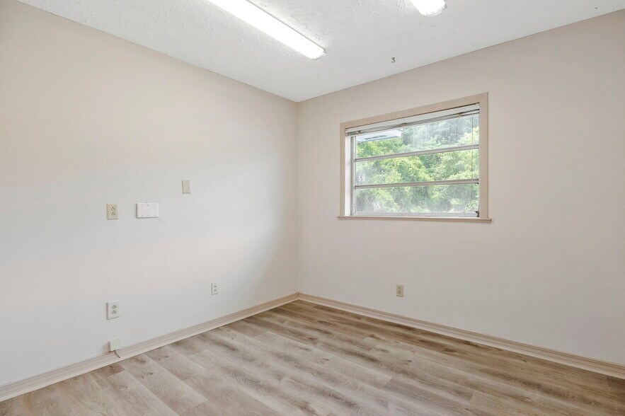 More Photos Of 5603 Stewart St, Milton Medical For Sale