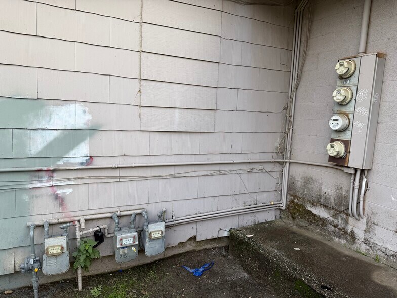 More Photos Of 217 Percy Ave, Yuba City Storefront For Sale