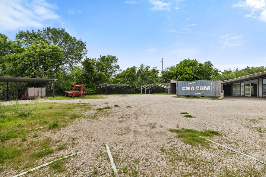 More Photos Of 310 Gautney St, Garland Flex For Sale