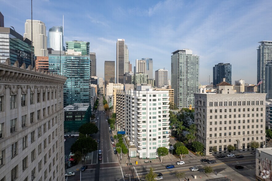 More Photos Of 950 S Flower St, Los Angeles Multifamily For Sale