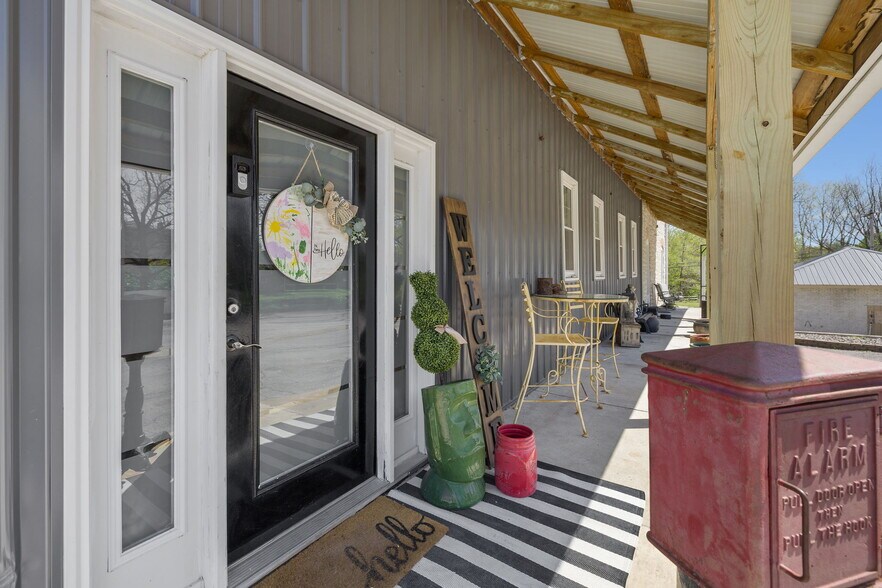 More Photos Of 305 N Main St, Ste Genevieve Storefront Retail Residential For Sale