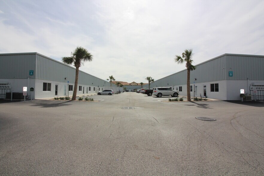 Primary Photo Of 1312 Commerce Ln, Jupiter Warehouse For Lease